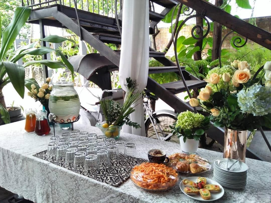 Warisan Heritage Boutique Hotel Solo Esterno foto