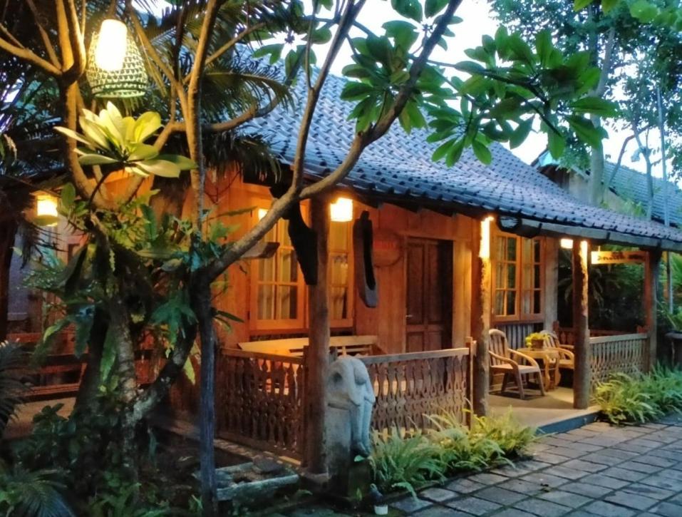 Warisan Heritage Boutique Hotel Solo Esterno foto