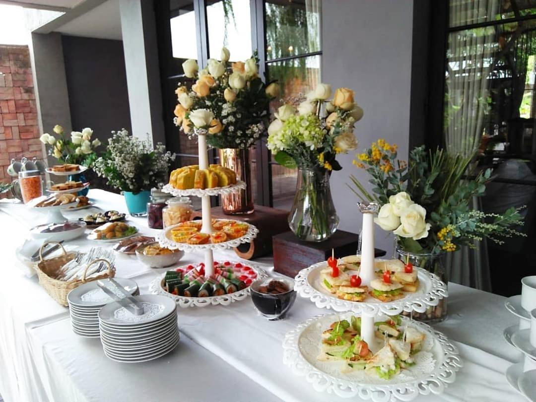 Warisan Heritage Boutique Hotel Solo Esterno foto